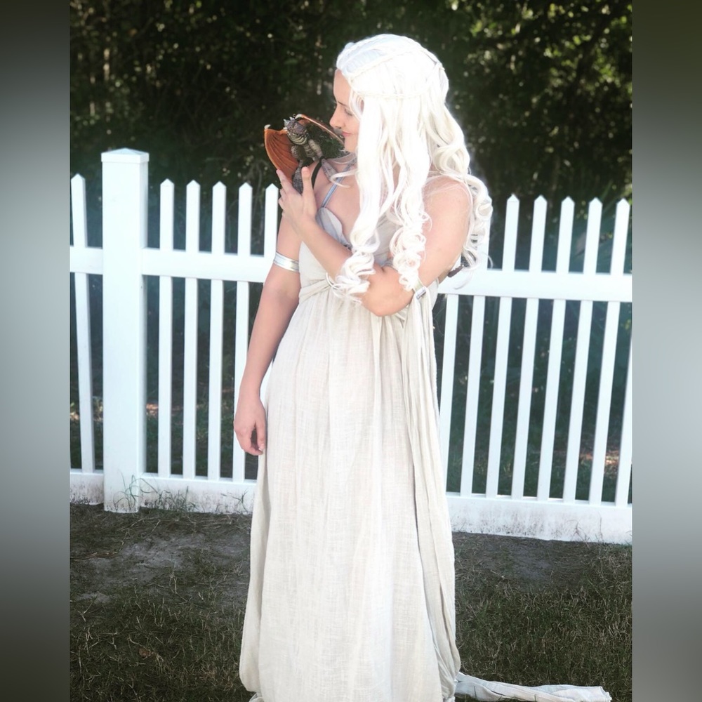 Daenerys Targaryen Costume, Game of Thrones Women’s Medium